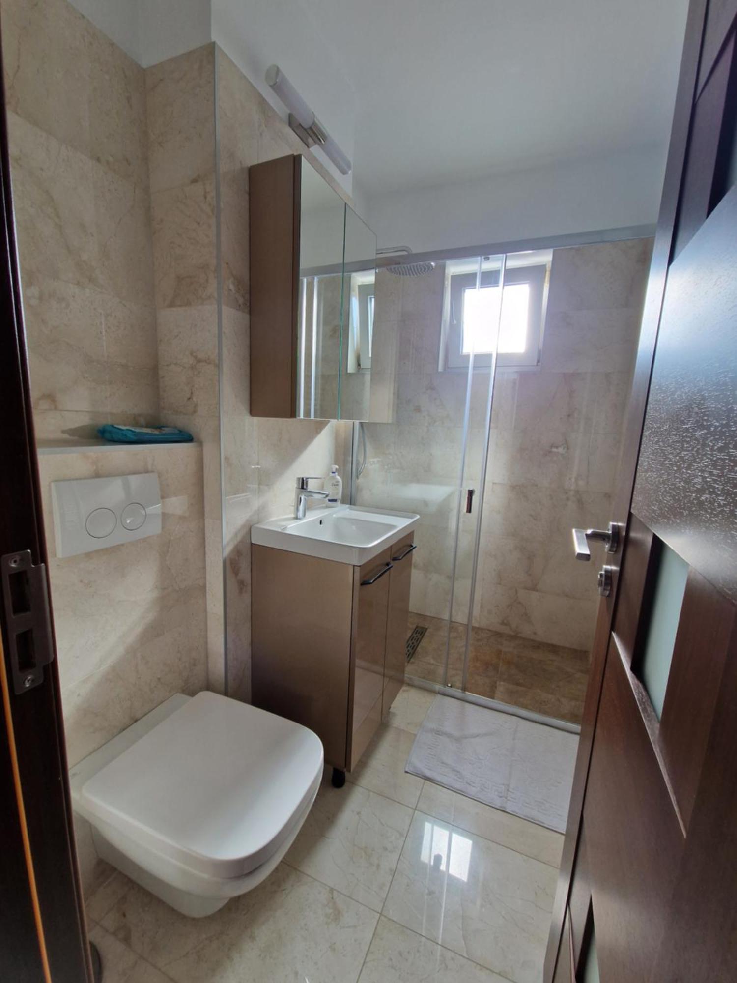 Downtown Apartment Рымнику-Вылча Экстерьер фото