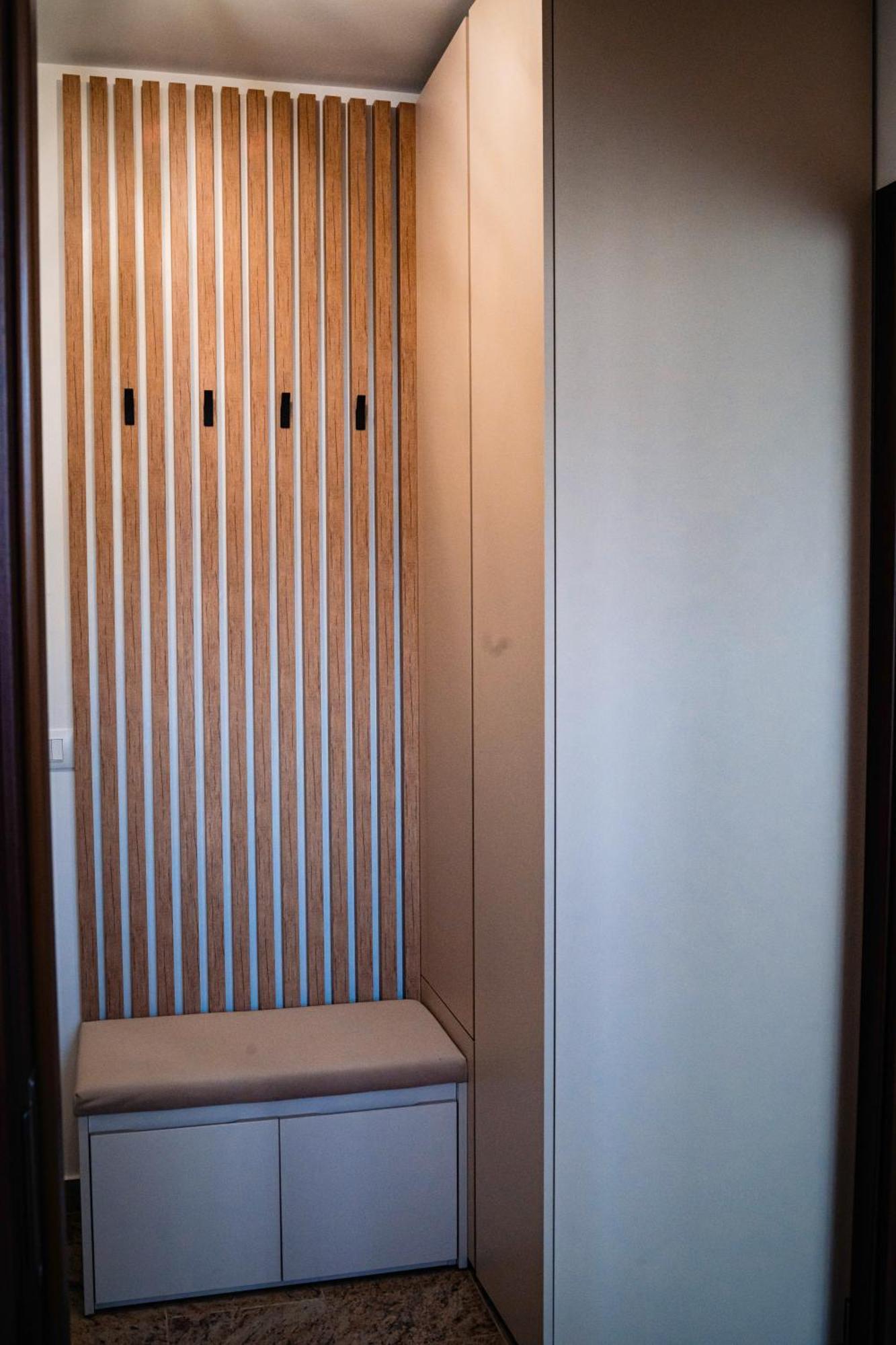 Downtown Apartment Рымнику-Вылча Экстерьер фото